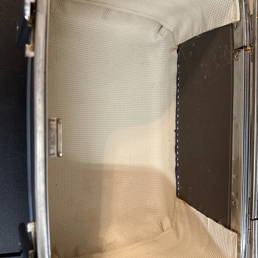 Vintage American Tourister Make Up Train Case Carry On Luggage Posable Mirror